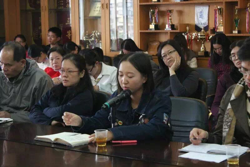 南海中学老师们参加郭元祥教授主持的“深度教学的课堂策略与教师的小课题研究”主题工作坊